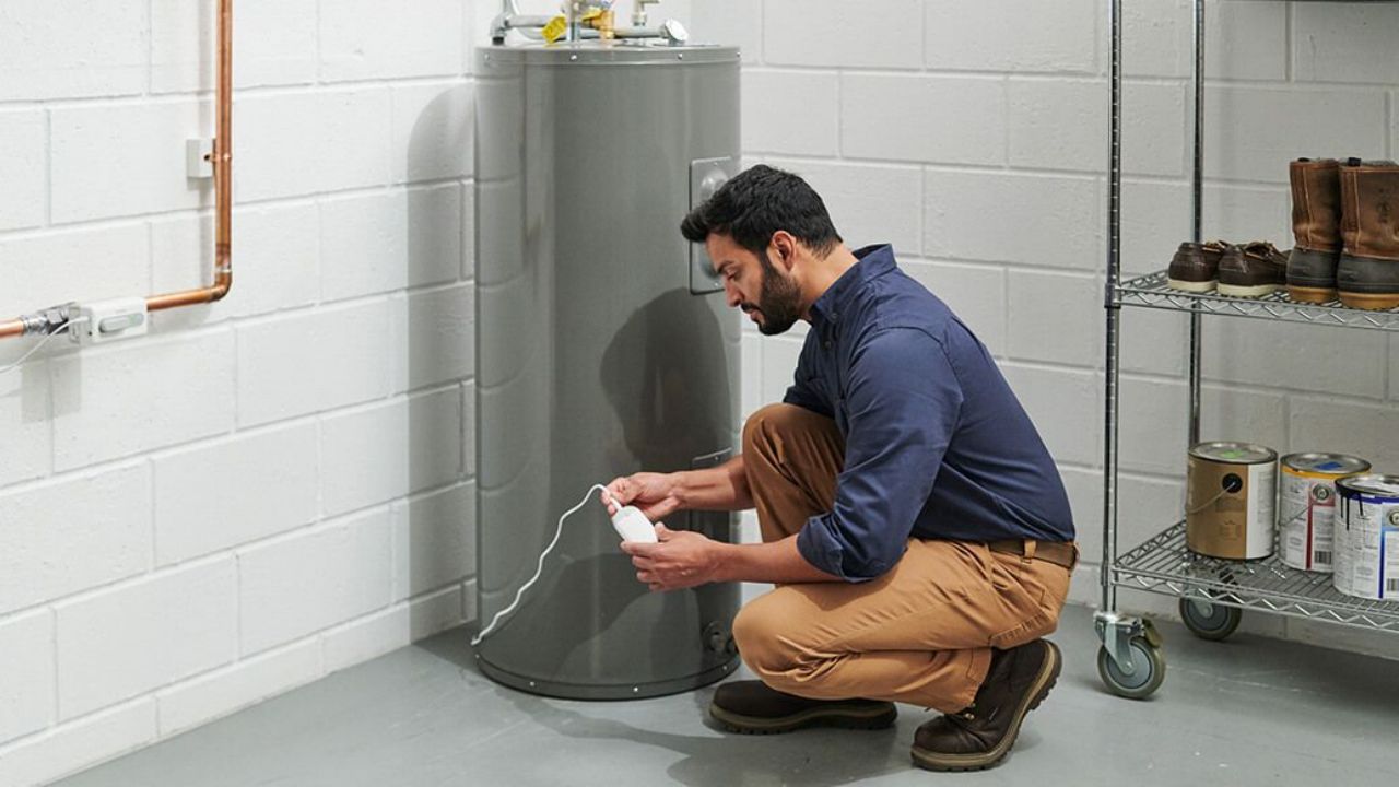 Top Common Signs of Water Leaks
